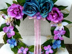 Věnec s fuchsiovými růžemi