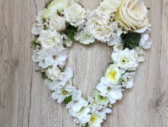 Srdce bíložluté s kopretinami