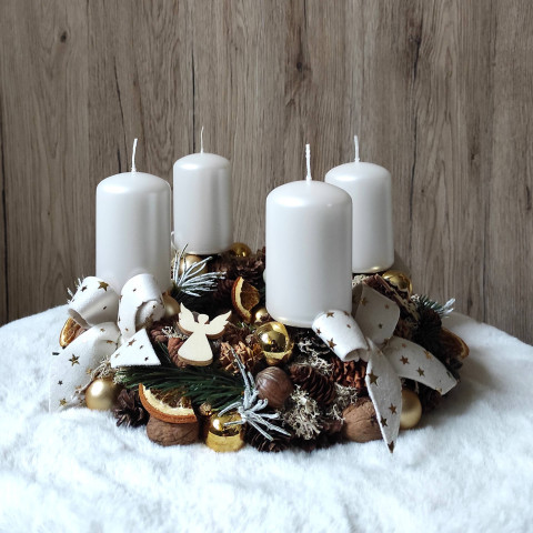 Luxus. advent. v. do smetanovozlaté ořech dekorace zima vánoce svíčka vánoční věnec zimní zlatý mech smetanový skleněná advent sváteční adventní baňka christmas šiška winter wreath 