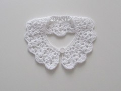 Háčkovaný límeček