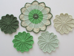 Háčkovaný límeček