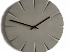 Betonové hodiny - karamel