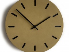 Betonové hodiny - karamel