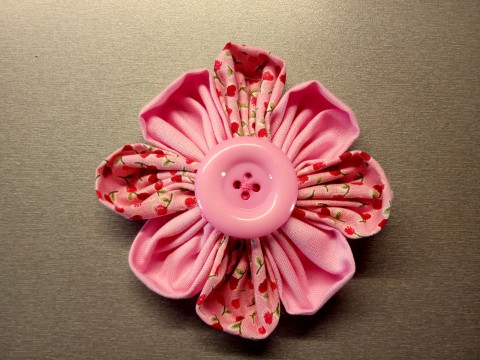 Látková kytička průměr 8-9cm kytka brož ozdoba nášivka 