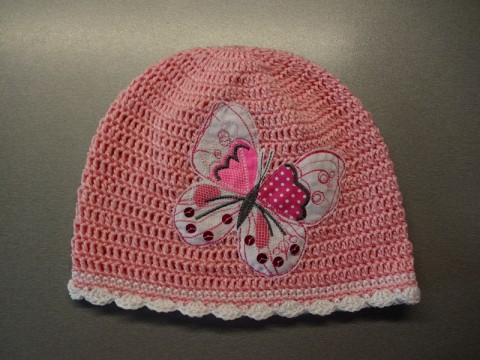 Čepice s motýlem pro obvod 45-47cm čepice motýl růžová 
