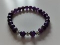 Náramek z ametystu a křížků