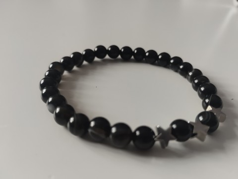 Náramek s nerezovými hvězdičkami náramek achát hvězdy černá 