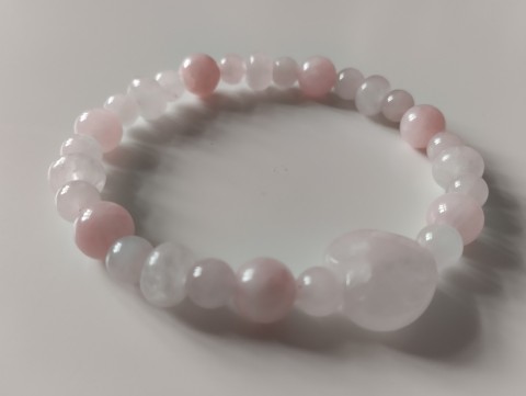 Náramek růženínový se srdíčkem náramek růžová růženín srdce 