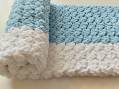 Náramek z min.tyrkenit s motýlkem