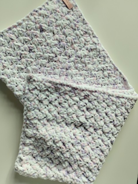 Deka háčkovaná z měkké příze83x65cm deka tyrkysová miminka žinylk 