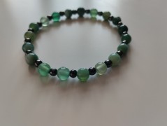 Náramek z min.tyrkenit s motýlkem