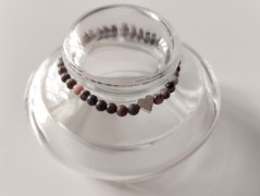 Náramek z min.tyrkenit s motýlkem