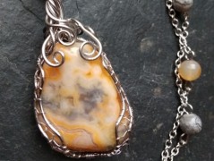 Nerez prstýnek olivový.