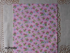 rouška se srdíčky