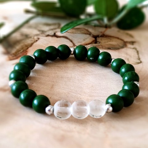 Náramek - křišťál a dřevo náramek dárek zelená elegantní přírodní lesní křišťál meditace elastický originál les antialergický pružný handmade pruženka čakry atraktivní mantra elastomer mantry 