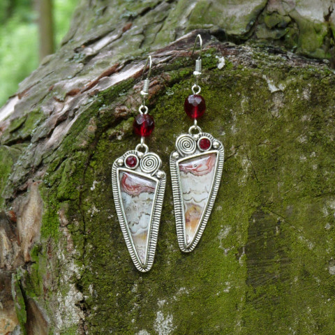 Náušnice - laděné do vínova náušnice podzim dívčí vintage extravagantní křišťálová pryskyřice originál vínová starobylé kabošon delší ethno handmade burgundy nepřehlédnutelné vínové etnické atraktivní broušné korálky etho 