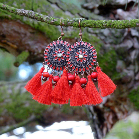 Náušnice - ohnivé červené náušnice dívčí extravagantní etno střapečky střapaté ohnivé měděné ethno nepřehlédnutelné indiánské léto střapce etnické 