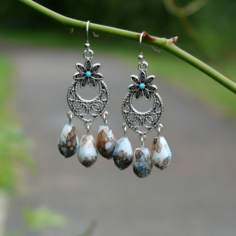 Náušnice - flekaté kapičky korálky náušnice zima podzim barevné dívčí elegantní jemné zimní podzimní stříbrné kapky kapičky handmade květinové flek flekaté neokoukané 