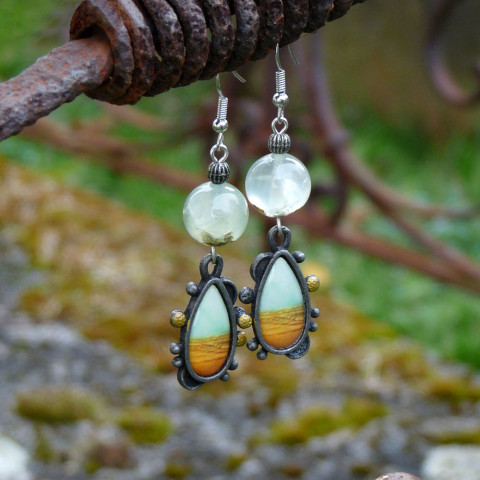 Náušnice - lány obilí (prehnit) originální dárek náušnice přírodní extravagantní podzimní originál pole prehnit minerály zajímavé handmade křišťálová pryskyřice sklizeň neokoukané lány obilí 