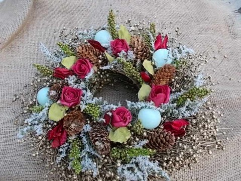 Zlatý len + červená a zelená 