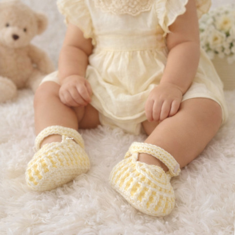 Botičky děti podzim žlutá jaro miminko háčkované hřejivé botičky teplé unisex knoflíček celoroční handmade capáčky světležlutá 