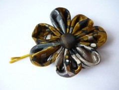 Nebesky modra rouška riflová.