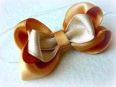 Nebesky modra rouška riflová.