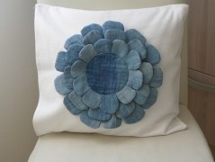 Nebesky modra rouška riflová.