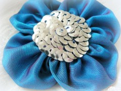 Nebesky modra rouška riflová.