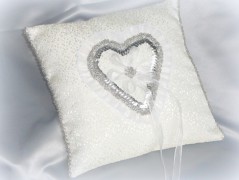 Nebesky modra rouška riflová.