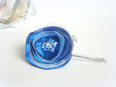 Nebesky modra rouška riflová.