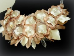 Nebesky modra rouška riflová.