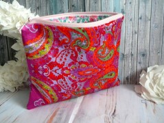 Nebesky modra rouška riflová.