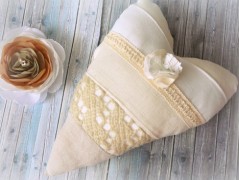 Nebesky modra rouška riflová.