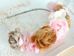 Nebesky modra rouška riflová.