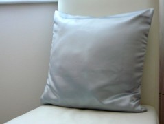 Nebesky modra rouška riflová.