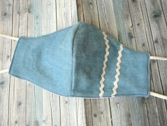 Nebesky modra rouška riflová.