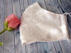 Nebesky modra rouška riflová.