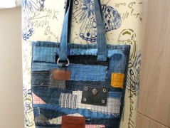 Nebesky modra rouška riflová.