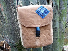 Nebesky modra rouška riflová.