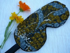 Nebesky modra rouška riflová.