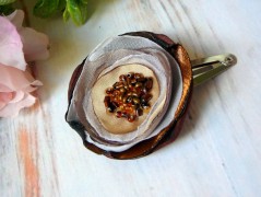 Nebesky modra rouška riflová.