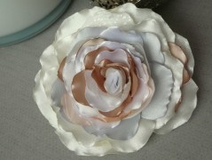 Nebesky modra rouška riflová.