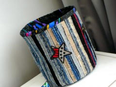 Nebesky modra rouška riflová.