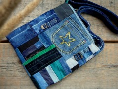 Nebesky modra rouška riflová.