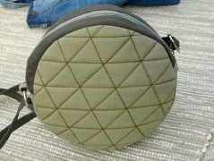 Nebesky modra rouška riflová.