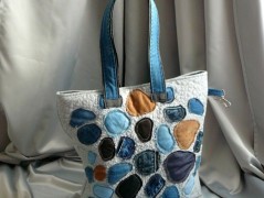 Nebesky modra rouška riflová.