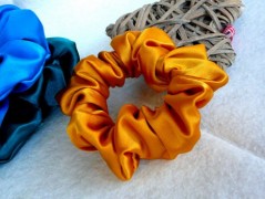 Nebesky modra rouška riflová.