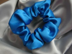 Nebesky modra rouška riflová.