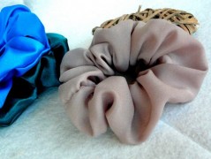 Nebesky modra rouška riflová.